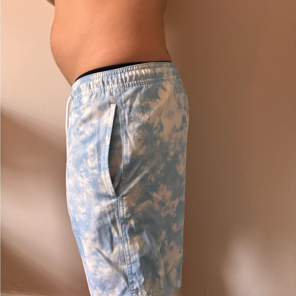 GAP Blue and White Tie-Dye Swim Trunks - Picture 3 of 3